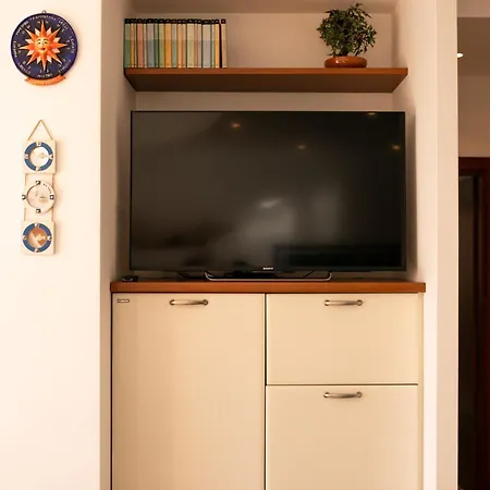Perla Del Mare Apartment *